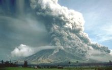 成层火山爆破式喷发